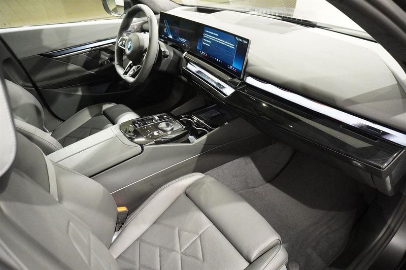 BMW 530 bild 9