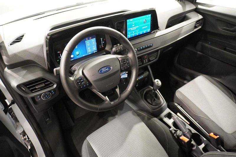 Ford Transit Courier bild 6