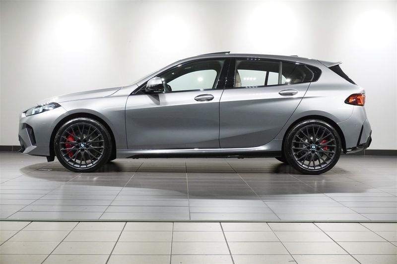 BMW 120 bild 2