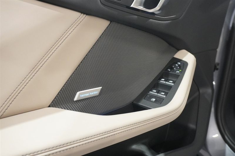 BMW 120 bild 16