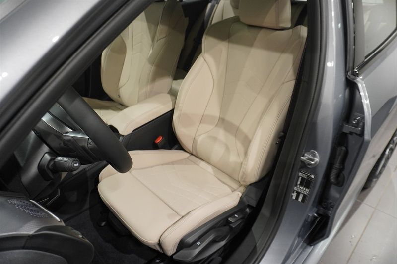 BMW 120 bild 15