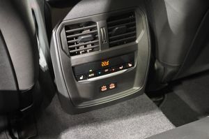 BMW i4 bild 14