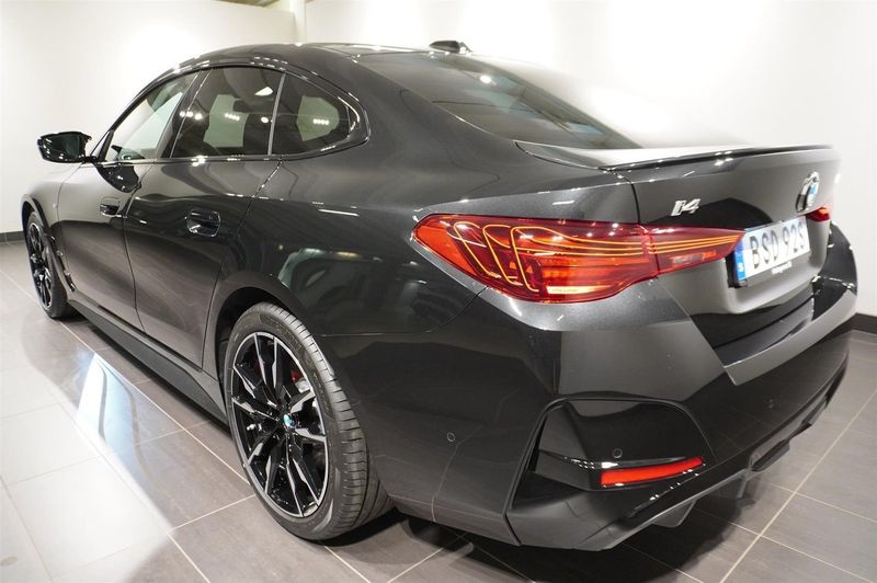 BMW i4 bild 17