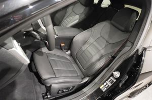 BMW i4 bild 4