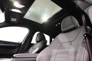 BMW i4 bild 13