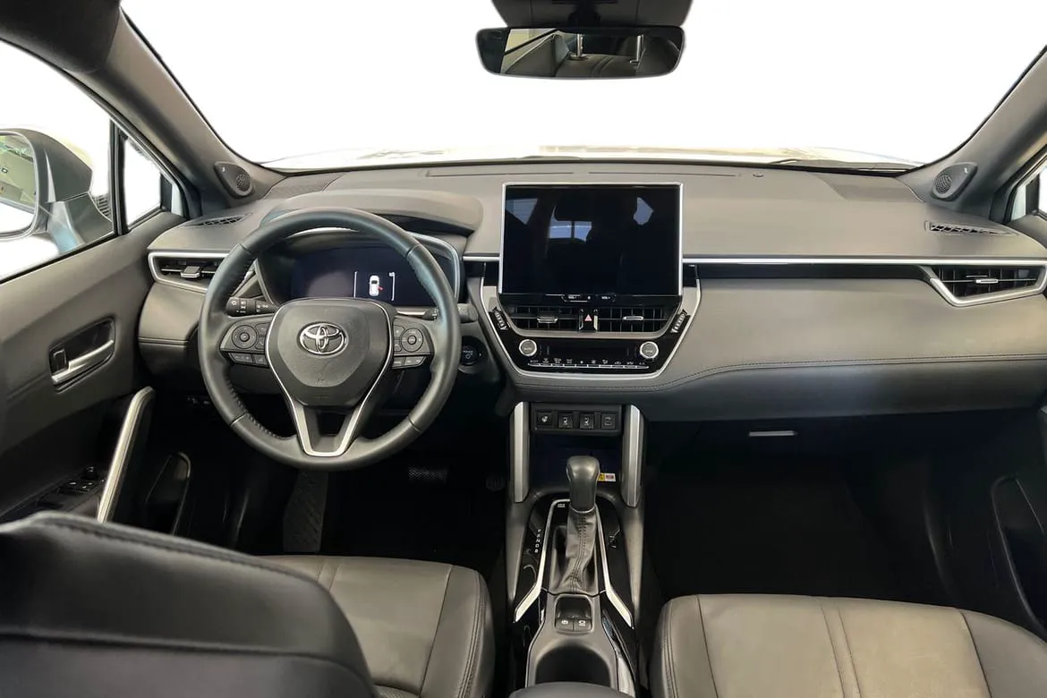 Vehicle image 9