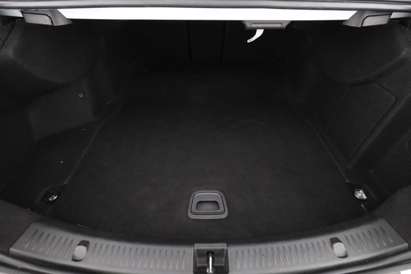 Mercedes E220 bild 18