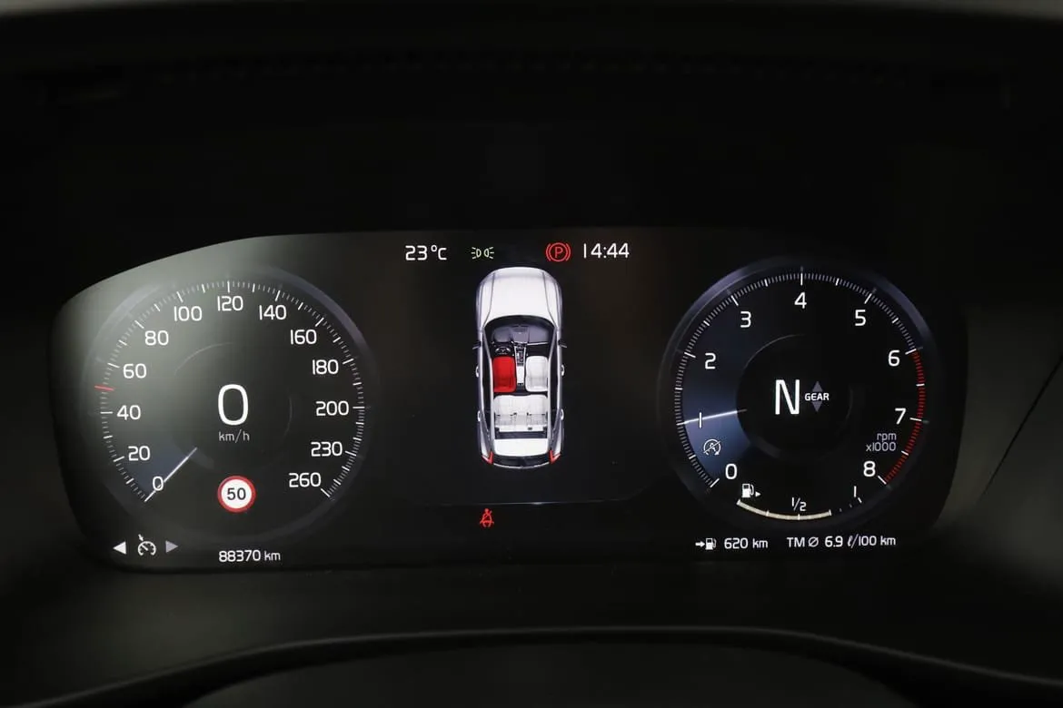 Vehicle image 19