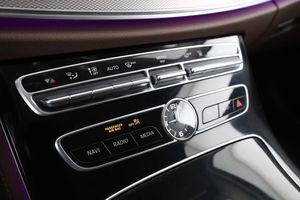 Mercedes E220 bild 25