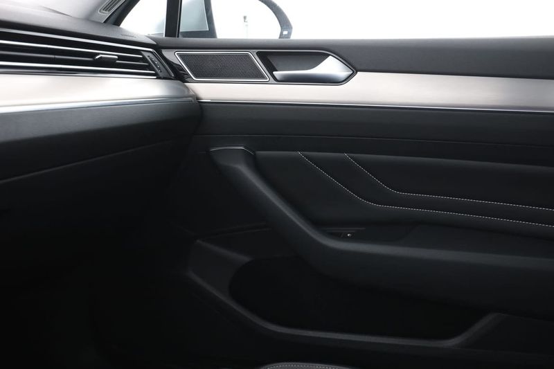 Volkswagen Passat bild 32