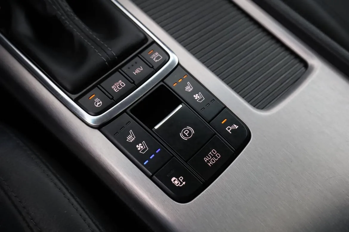 Vehicle image 30