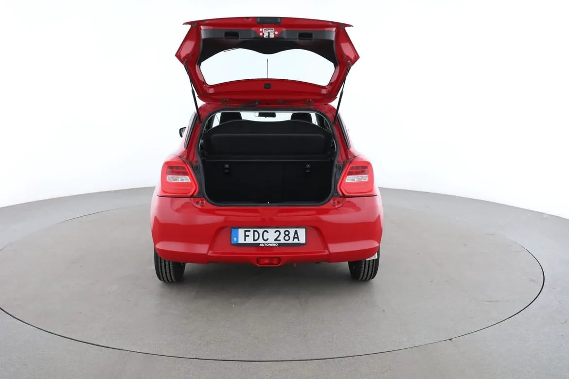 Vehicle image 16