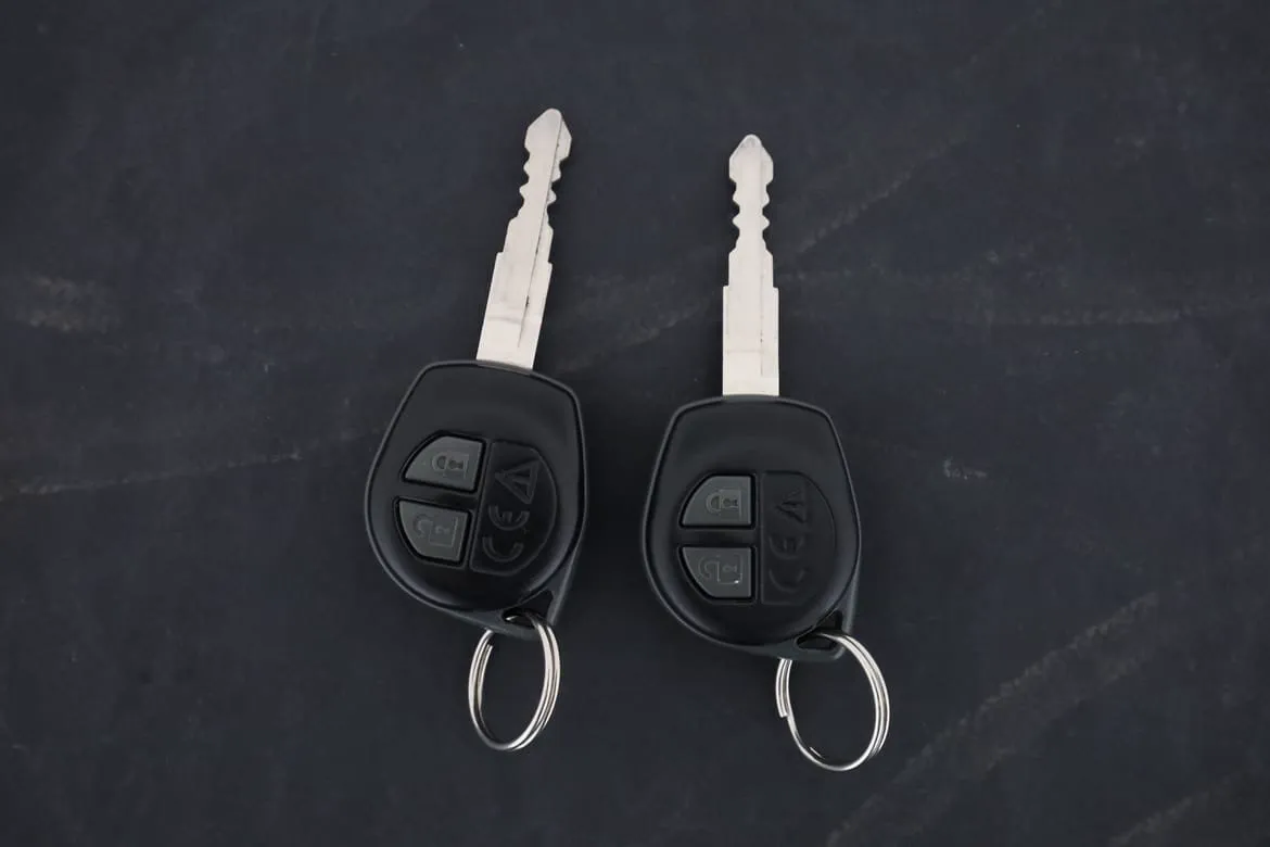 Vehicle image 32