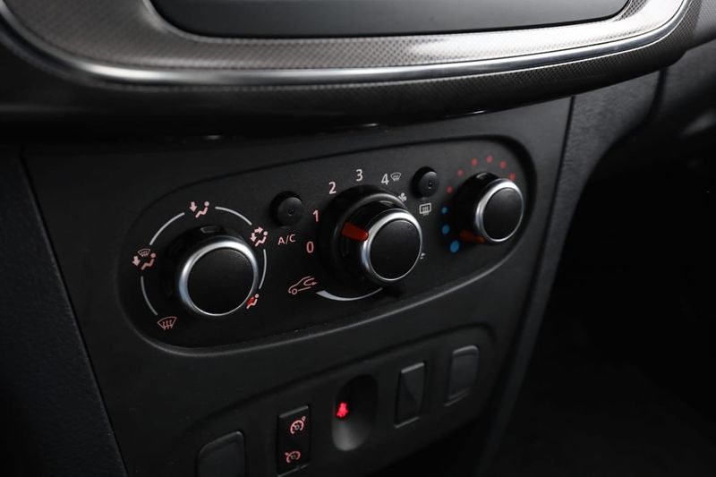 Dacia Sandero bild 25