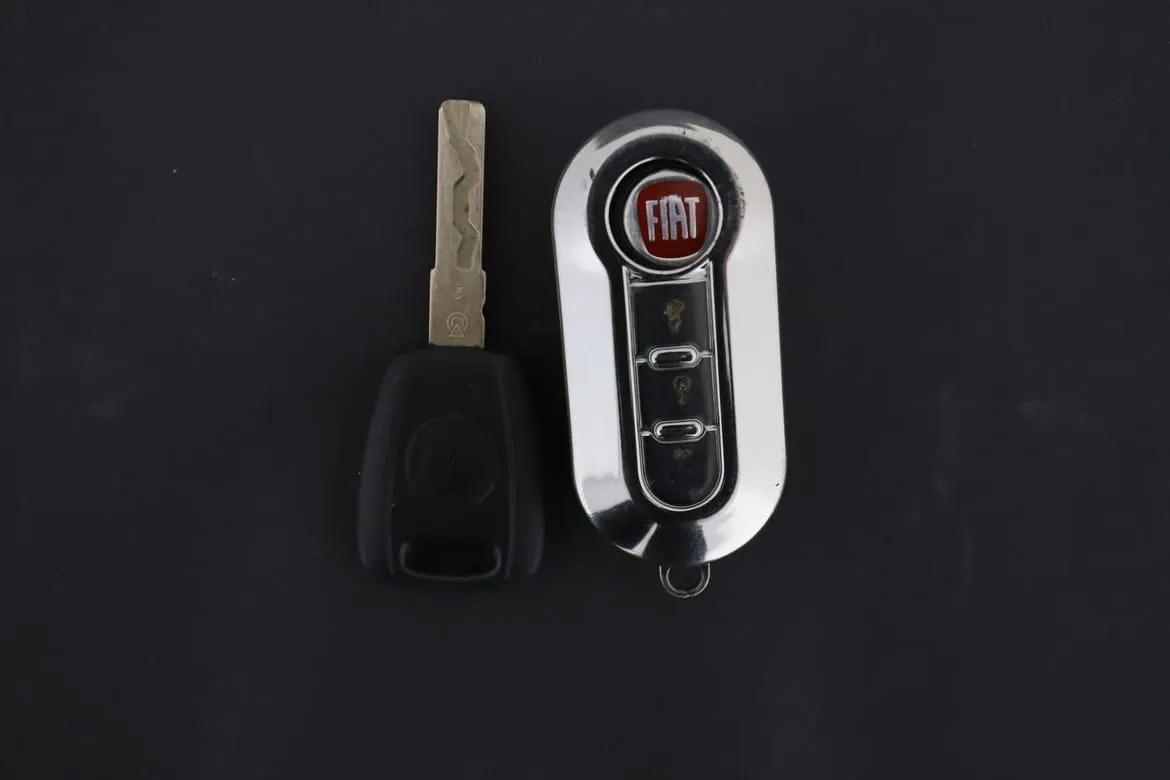 Vehicle image 30