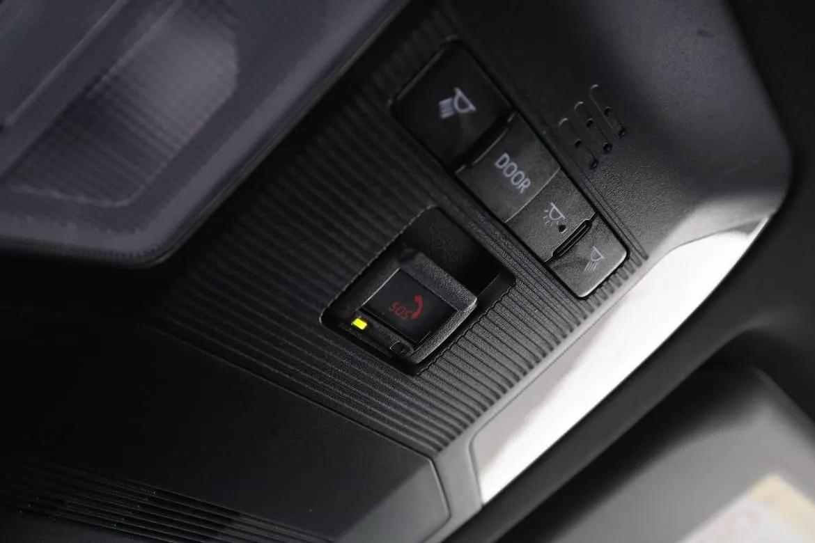 Vehicle image 32