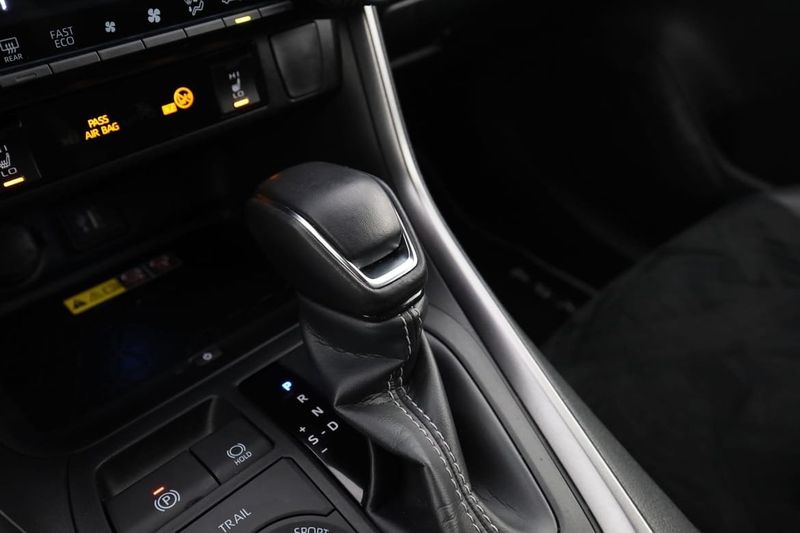 Toyota RAV4 bild 28