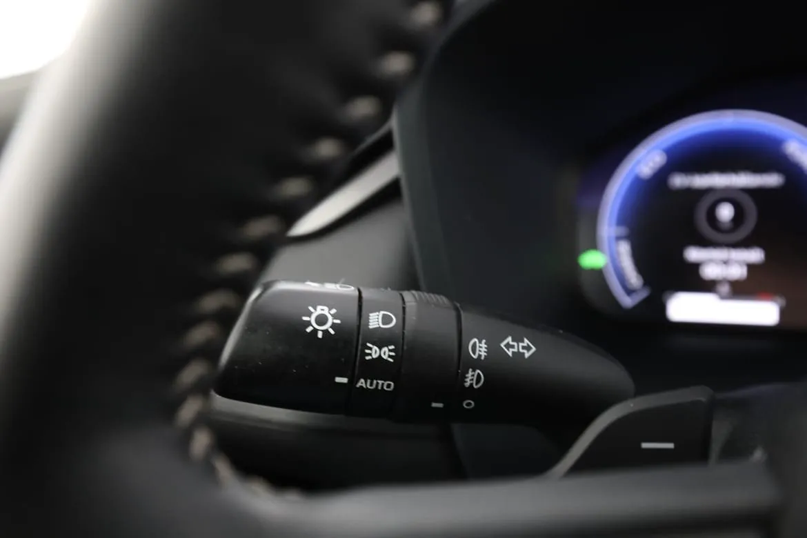 Vehicle image 35