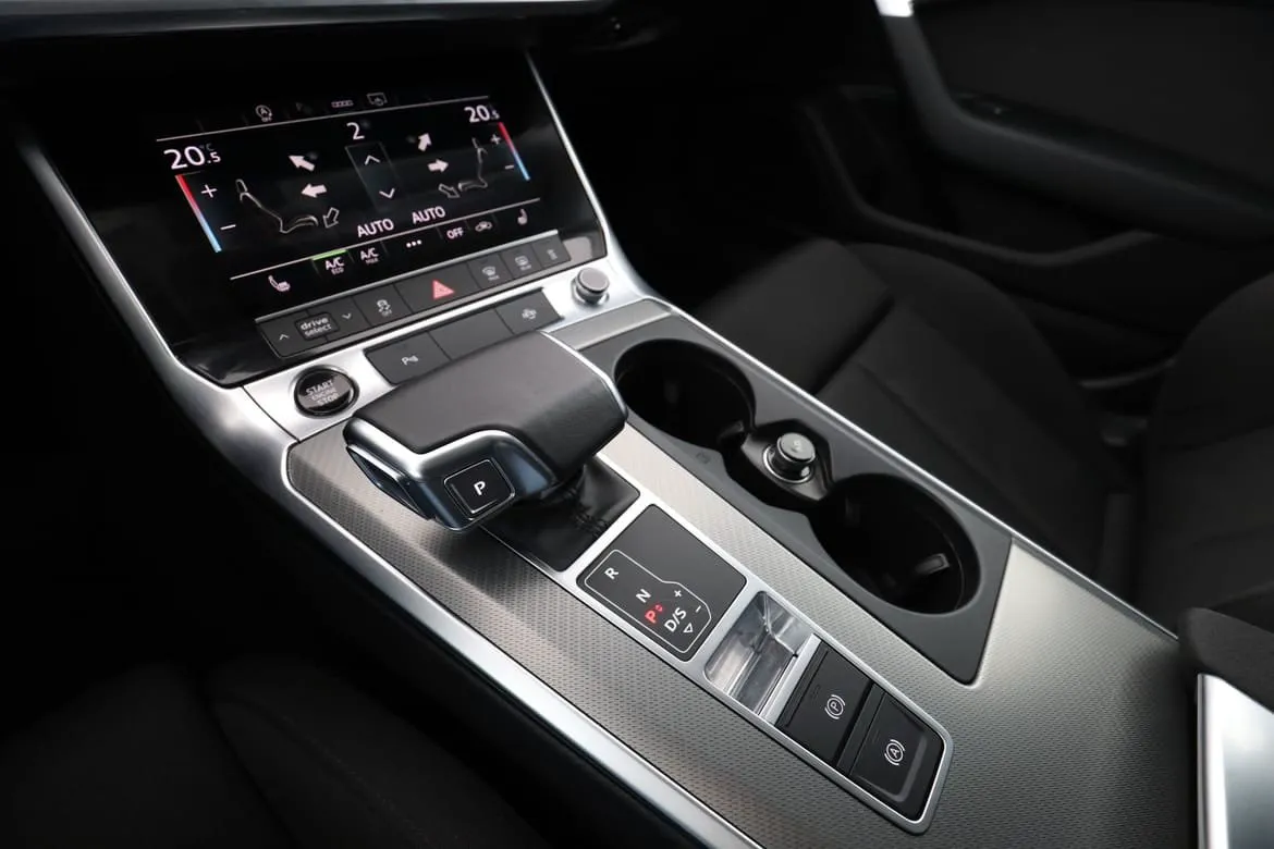 Vehicle image 22