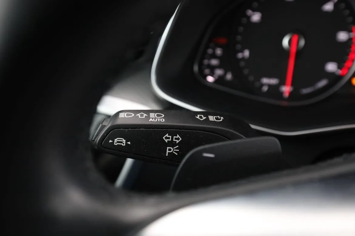 Vehicle image 34