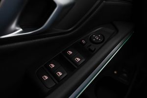 BMW 330 bild 38