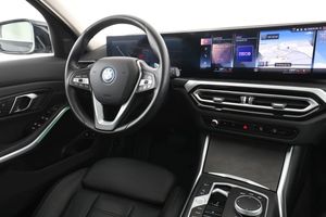 BMW 330 bild 14