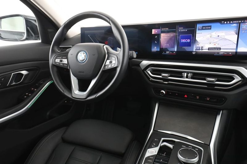 BMW 330 bild 14