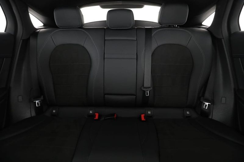 Mercedes GLC220 bild 16
