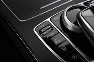 Mercedes GLC220 bild 27