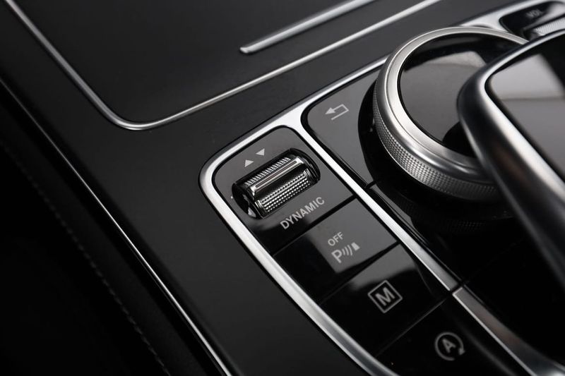 Mercedes GLC220 bild 27