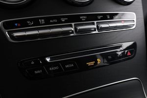 Mercedes GLC220 bild 24