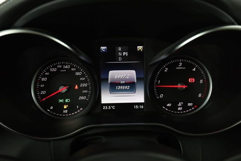 Mercedes GLC220 bild 20