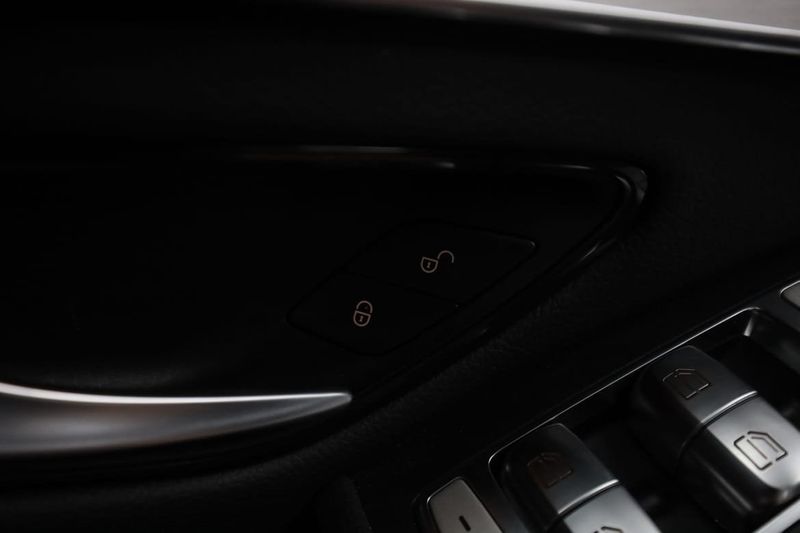 Mercedes GLC220 bild 34