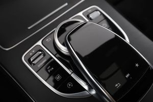 Mercedes GLC220 bild 26