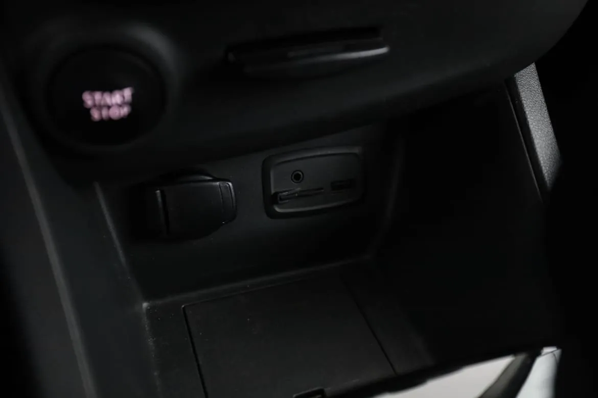 Vehicle image 27