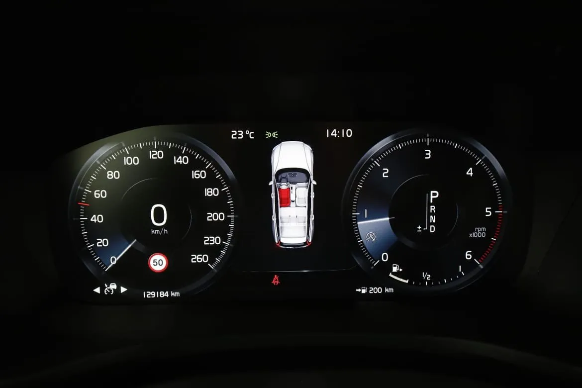 Vehicle image 19