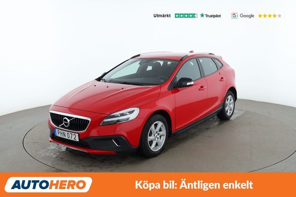 Volvo V40 Cross Country T3 Kinetic / Värmare, Dragkrok, GPS - 2019