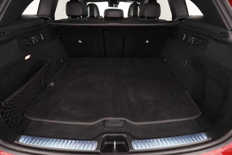 Mercedes GLC300 bild 18