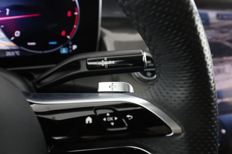 Mercedes GLC300 bild 33