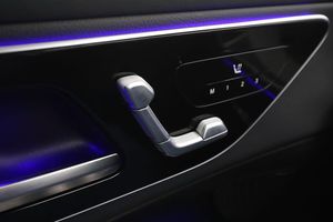 Mercedes GLC300 bild 37
