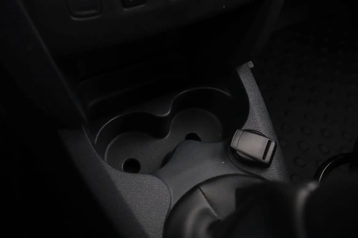 Vehicle image 26