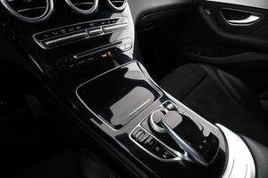 Mercedes GLC220 bild 23