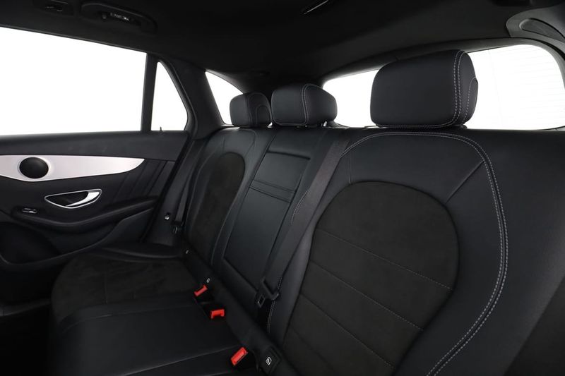 Mercedes GLC220 bild 15