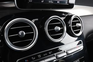 Mercedes GLC220 bild 24
