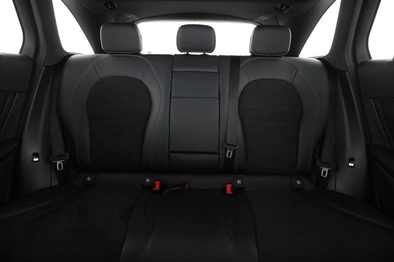 Mercedes GLC220 bild 16