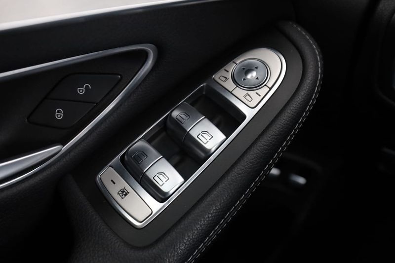 Mercedes GLC220 bild 38