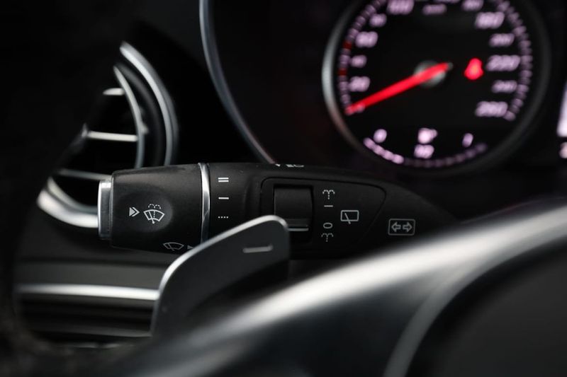 Mercedes GLC220 bild 36