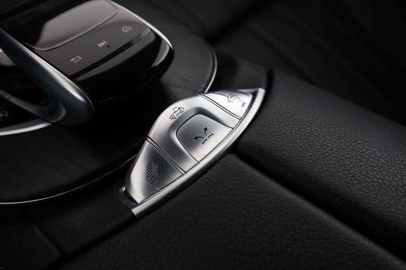 Mercedes E300 bild 33