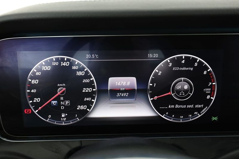 Mercedes E300 bild 20