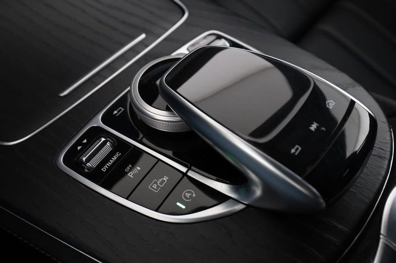 Mercedes E300 bild 31